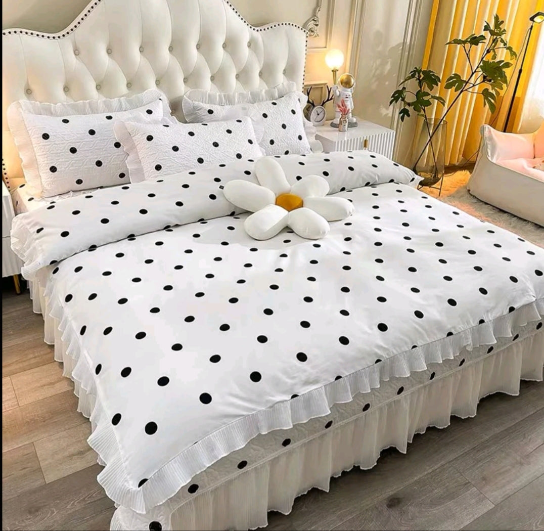 Fairy-style pure quilted non-slip cotton bedspread 🌸
100% cotton bed skirt with a princess vibe, trendy lace, and a fresh, chic look.